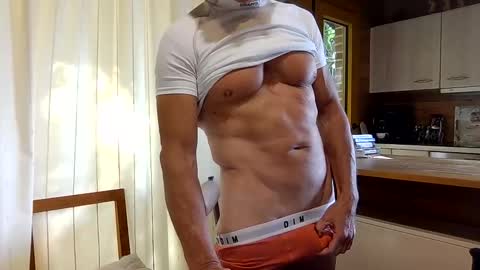 kimonoblues online show from April 20, 8:06 am