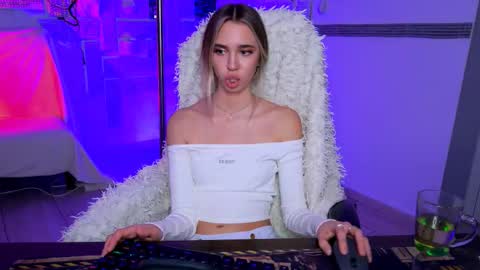 kimporins online show from February 21, 5:27 pm