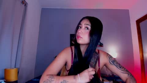 Kim online show from May 7, 2:40 am