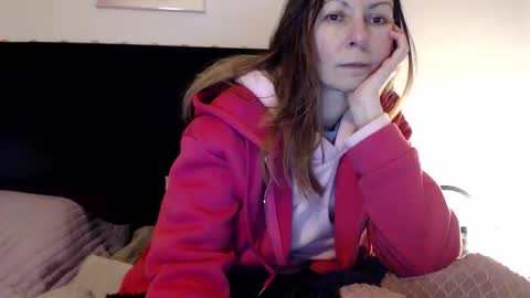 sexysexyhotwetpinkredpussy online show from March 6, 10:20 pm