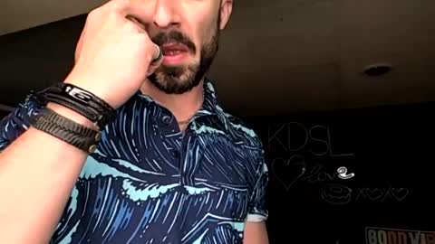 kingdaddysayless online show from June 12, 11:26 pm