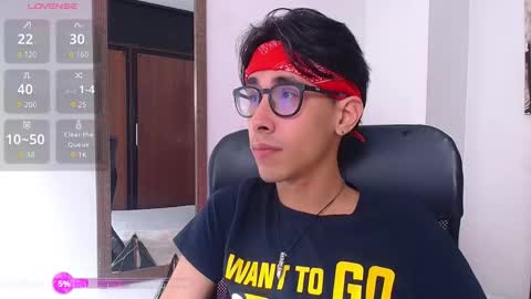 kingdanny_8 online show from November 12, 3:53 am