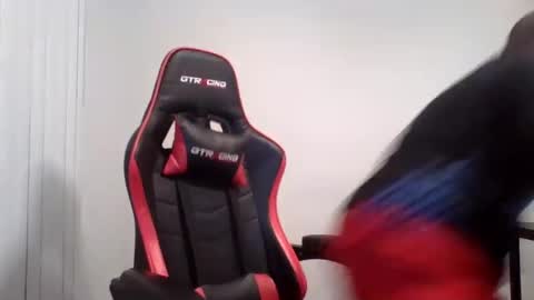 James online show from February 10, 4:52 am