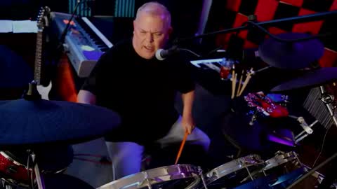 King James VIII online show from March 28, 7:26 pm