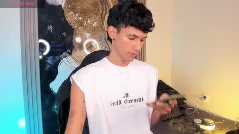  A L E X  online show from December 18, 5:25 am