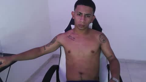 DOMINANT ALPHA KINGS online show from March 22, 10:03 pm