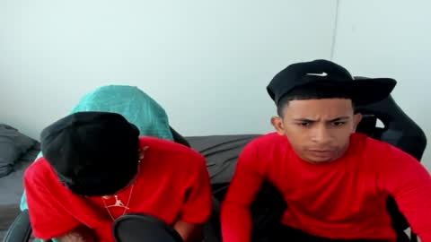 DOMINANT ALPHA KINGS online show from April 18, 8:09 pm