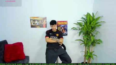 kinky_doll2 online show from September 27, 7:33 pm
