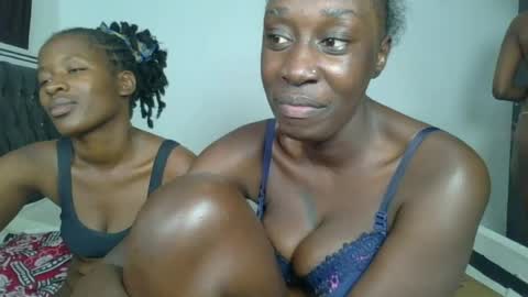 kinky_leila online show from July 7, 6:47 am