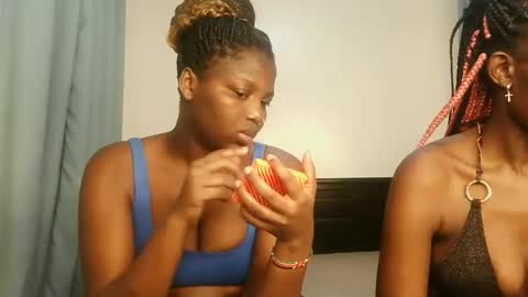 Lola online show from December 3, 9:10 am