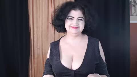 Snapshot of kinkyblacky chatting on October 22, 4:15 am MistressBlacky online show from October 22, 4:15 am