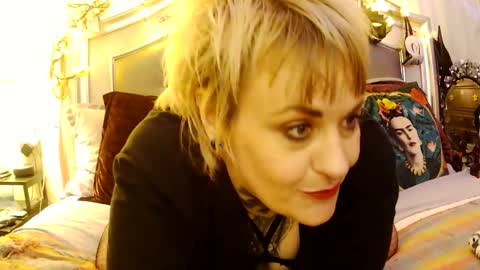 Kinky Pinky online show from November 1, 12:15 pm