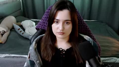 Snapshot of kira_yammy chatting on February 14, 2:54 pm Kira  follow me  online show from February 14, 2:54 pm