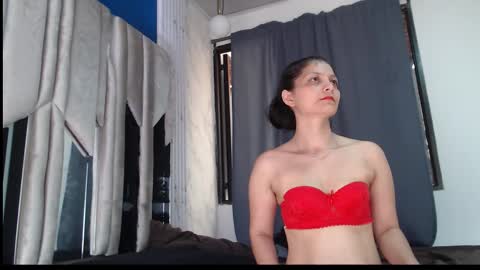 kiraawild online show from December 2, 7:34 pm