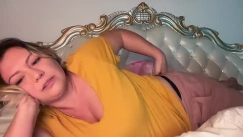 KiraDivine online show from November 25, 2:16 pm