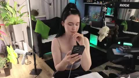 Kira    online show from May 28, 7:01 pm