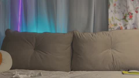 kirallove online show from December 16, 2:45 pm