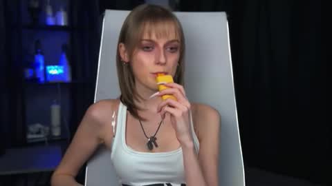 Kira online show from February 24, 6:22 pm