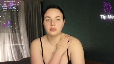 Kira online show from April 2, 7:21 pm