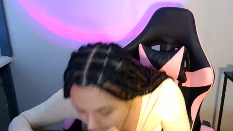 Snapshot of kiss_ameliaa chatting on March 12, 8:51 am kiss_ameliaa online show from March 12, 8:51 am