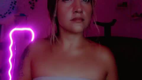 Kissah Kreampuff online show from October 9, 8:31 am