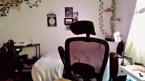 Kissah Kreampuff online show from January 26, 6:48 pm