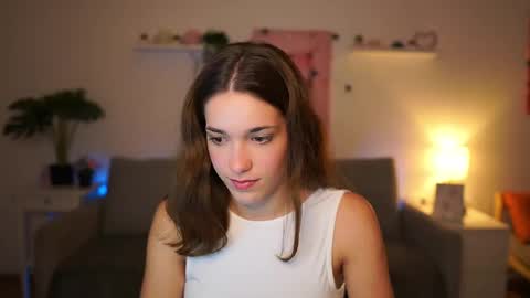 Sisi online show from October 31, 2:28 pm