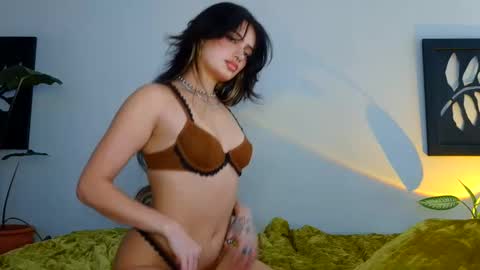 Snapshot of kissmerosy chatting on March 2, 6:51 pm Rose online show from March 2, 6:51 pm