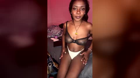 kissmyhipss online show from March 28, 5:42 am