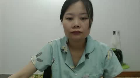 kitti_baby2x online show from April 8, 8:28 am