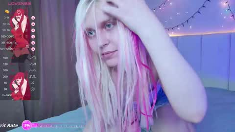 Evelyn online show from December 17, 9:16 am