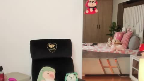 Snapshot of kitty_eliffe chatting on September 10, 9:38 pm kitty online show from September 10, 9:38 pm