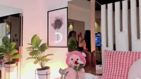 Snapshot of kitty_eliffe chatting on October 29, 11:05 pm kitty online show from October 29, 11:05 pm