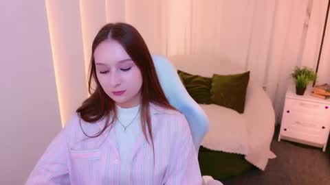 kitty_fors online show from May 9, 12:33 pm