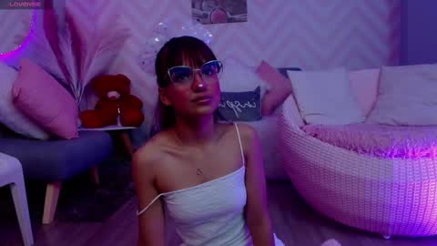 KITTY online show from September 30, 1:32 pm