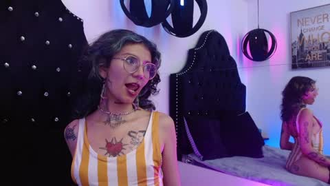 KITTY online show from December 17, 11:38 pm