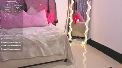 Kitty  online show from October 23, 12:17 pm