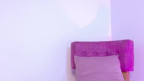 Kitty Hill online show from January 6, 3:21 am