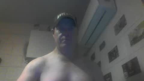 kiwiguy19773 online show from March 28, 9:32 am