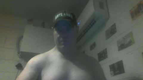 kiwiguy19773 online show from June 15, 6:49 am