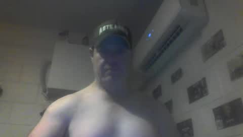 kiwiguy19773 online show from June 9, 7:19 am