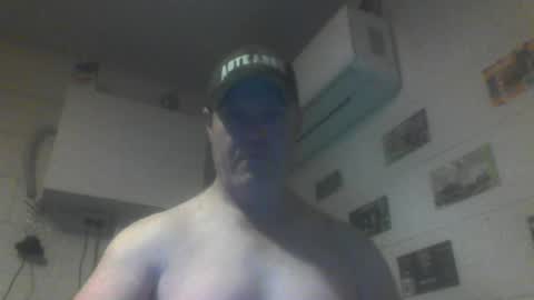 kiwiguy19773 online show from June 25, 7:13 am