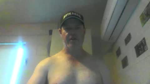 kiwiguy19773 online show from December 2, 5:51 am