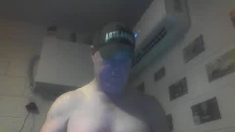 kiwiguy19773 online show from June 5, 7:14 am