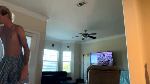 Snapshot of kkyle57 chatting on October 30, 2:06 pm kkyle57 online show from October 30, 2:06 pm