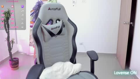 Christina online show from March 8, 8:35 pm