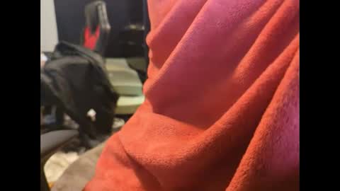 Snapshot of kniloc chatting on January 17, 1:04 am kniloc online show from January 17, 1:04 am