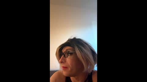 kodiak8807 online show from April 7, 12:34 am