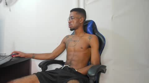 kofi online show from December 7, 3:42 am