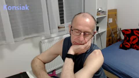 Komsiak online show from April 18, 10:21 pm